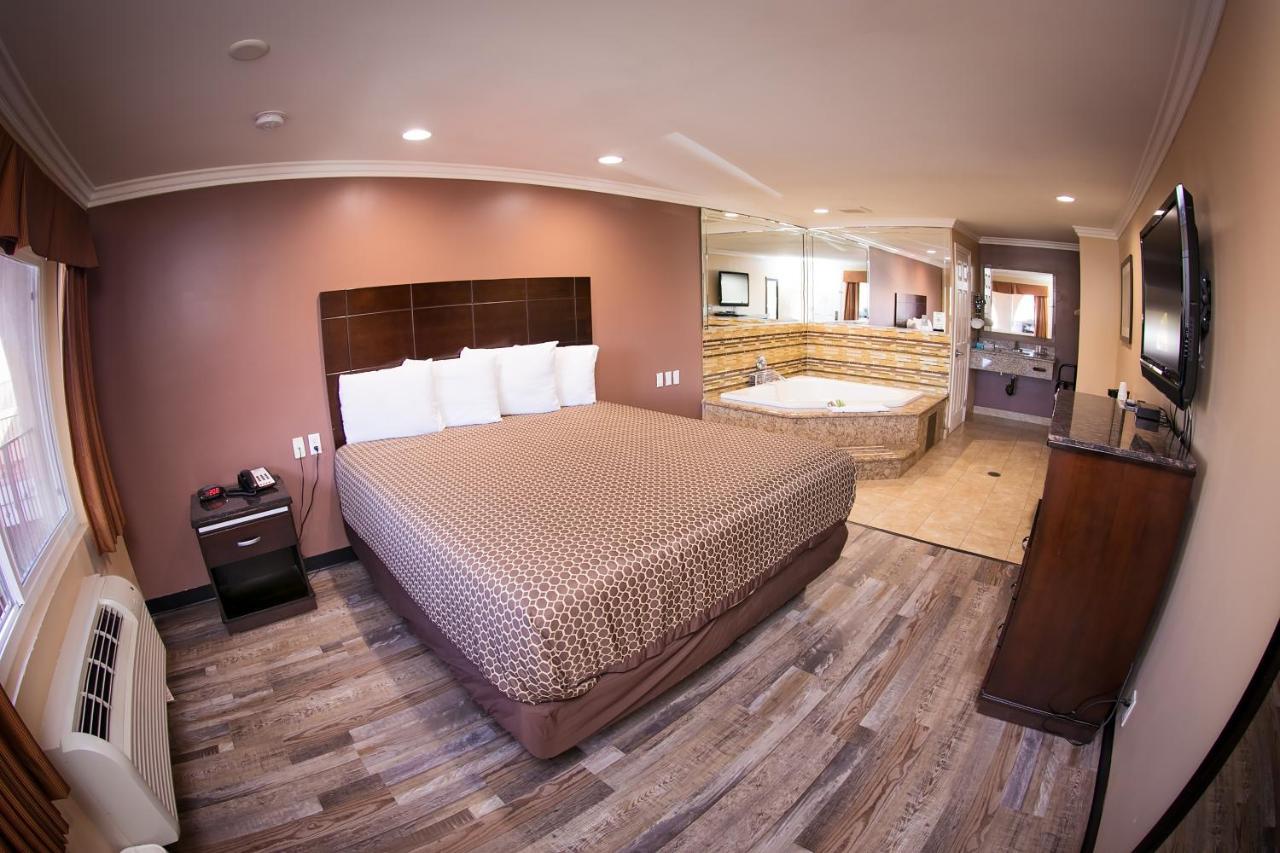 Rodeway Inn & Suites Bellflower Zewnętrze zdjęcie
