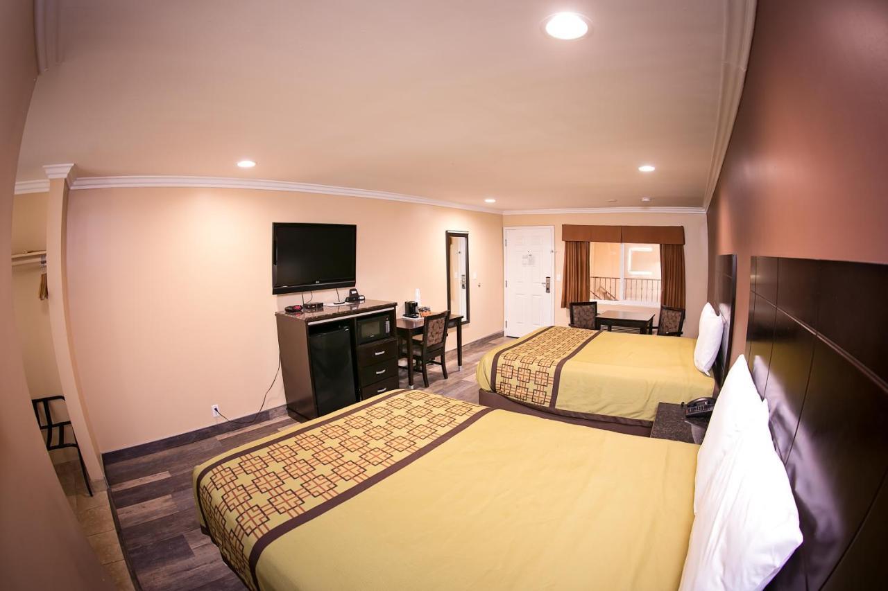 Rodeway Inn & Suites Bellflower Zewnętrze zdjęcie