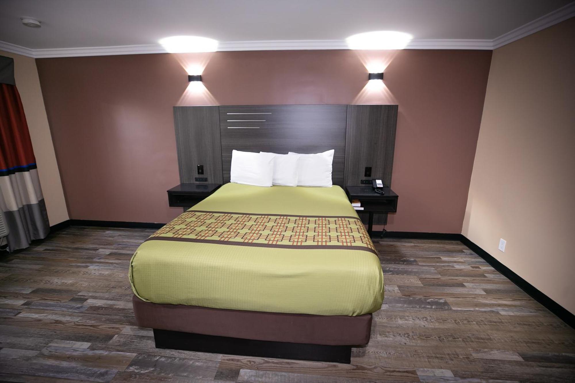 Rodeway Inn & Suites Bellflower Zewnętrze zdjęcie