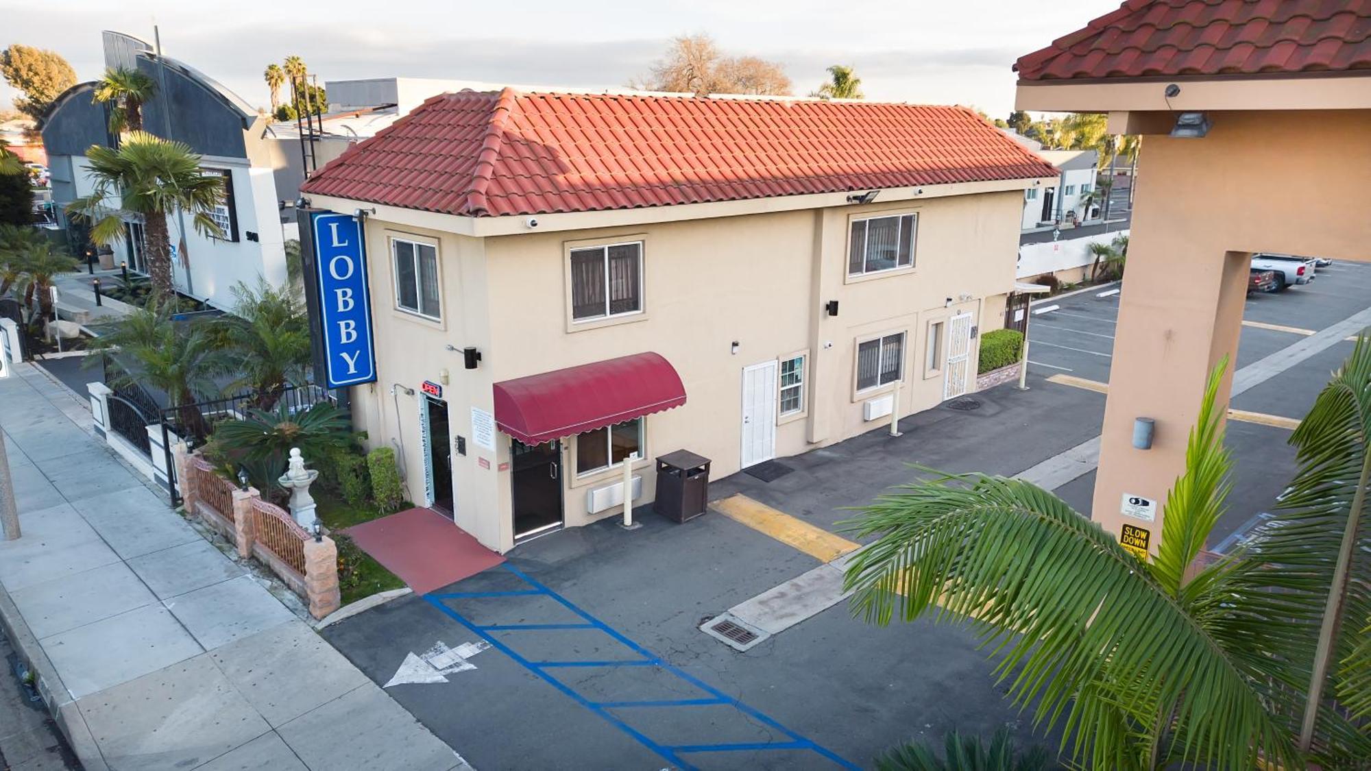Rodeway Inn & Suites Bellflower Zewnętrze zdjęcie
