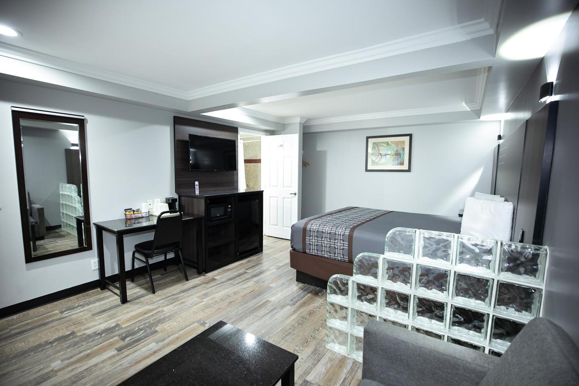 Rodeway Inn & Suites Bellflower Zewnętrze zdjęcie