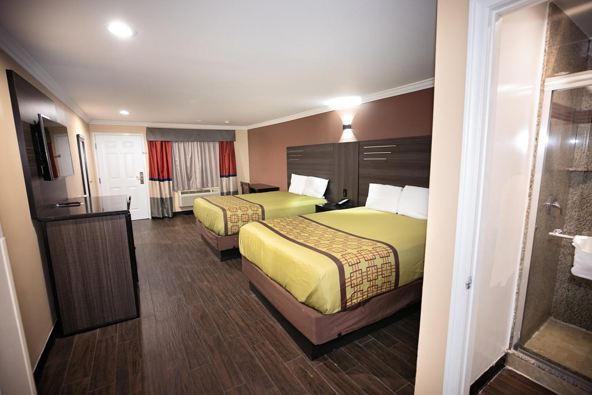 Rodeway Inn & Suites Bellflower Zewnętrze zdjęcie