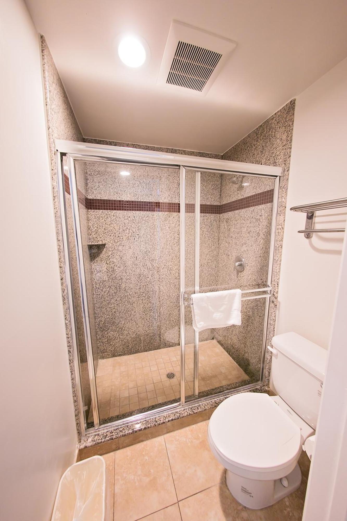 Rodeway Inn & Suites Bellflower Zewnętrze zdjęcie
